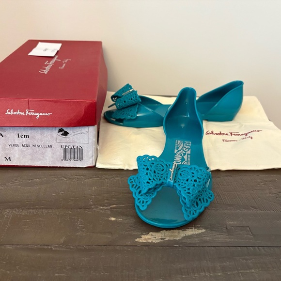 Salvatore Ferragamo Women's Blue Flats - Picture 6 of 11